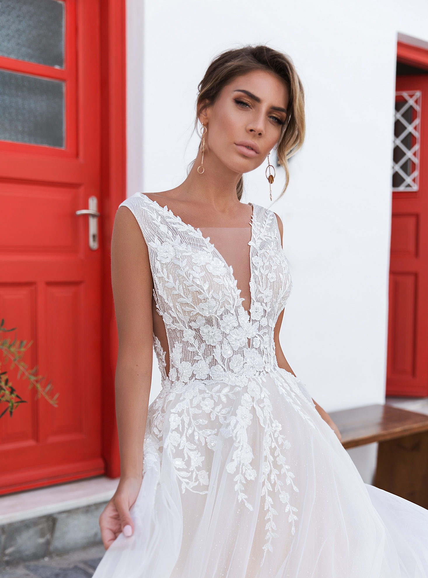 Jaya - Ballgown Wedding Dress with Floral Lace Embroidery Bodice